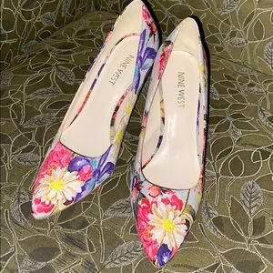 Nine West Floral Pump High Heels.